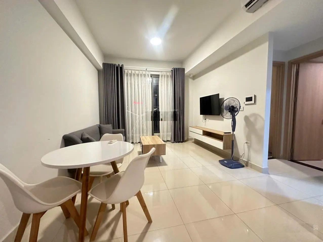 Cho thuê căn hộ chung cư Botanica Premier 2PN 1WC 55m2 (chủ đầu tư Novaland) nhà đẹp y hình