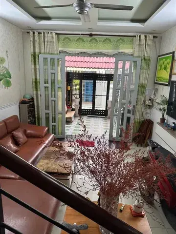 Hẻm 8m kế bên chung cư Bàu Cát, 120m2, 3 tầng, 6PN, nhà đẹp, chỉ 14.3 tỷ