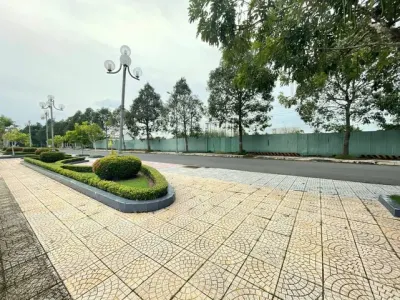 Bán đất 2 mặt tiền đường nhựa sát sông Cổ Chiên khu trung tâm Trường An, Tp. Vĩnh Long