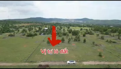 Bán 1000m2 có 300 thổ cư lô hai Trần Bình Trọng. LH: 097••••87