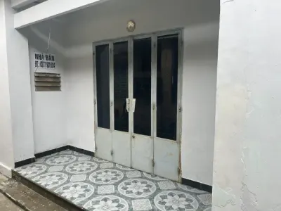 Bán đất thổ cư có nhà cấp 4, mặt tiền hướng chính đông