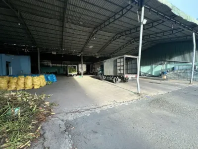 Cho thuê kho xưởng 2500M2 mặt tiền QL60 châu thành,bến tre cũ