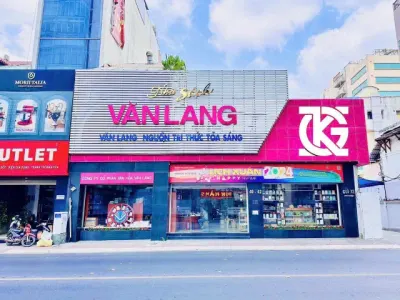 Cho Thuê Nhà GÓC 2MT: 40-42 Nguyễn Thị Minh Khai - Quận 1 - 16x36m, 2 tầng
