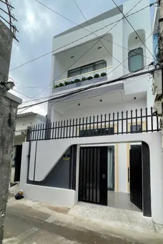 Nhà trung tâm thành phố dọn vào ở ngay