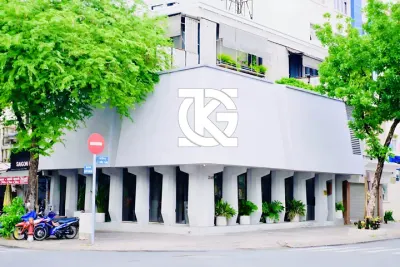Cho Thuê Nhà GÓC 2MT: 204B Lý Chính Thắng + Bà Huyện Thanh Quan - Quận 3 - 11x16.5m