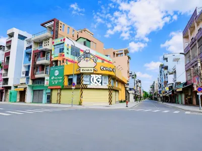 Cho Thuê Nhà GÓC 2MT: 144 Nguyễn Thị Nhỏ + Tân Thành - Quận 5 - 8x21m, 2 tầng