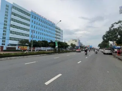 Bán NỀN ĐẸP TRUNG TÂM CÁI KHẾ – GIÁ 1 TỶ 390 TRIỆU Hẻm 233 Nguyễn Văn Cừ thông ra Phạm Ngũ Lão, gần chợ An Hoà, ĐH Y Dược, ĐH Cần Thơ, Lotte. DT: 4 x 11.55m = 50.9m², nở hậu 5.4m Thổ cư 100%, sổ hồng sẵn sàng giao dịch