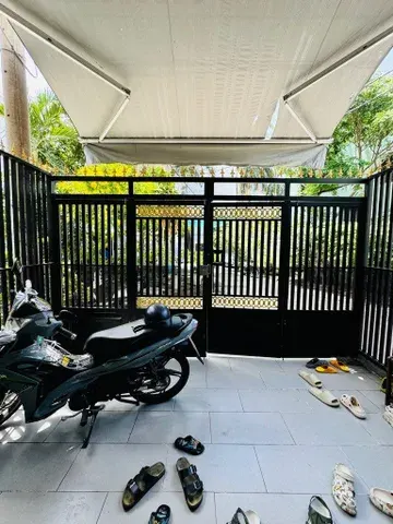 Nhà xinh hồ học lãm–2PN–giếng trời–dọn vào ở ngay – chỉ 4,24tỷ(G44)
