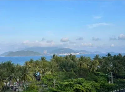 KHÁCH SẠN HẺM TRẦN PHÚ - TP NHA TRANG, KHÁNH HOÀ. - Diện tích: 100m2 ngang 5m - Thiết kế 6 tầng 1 tum có thang máy, bao gồm 15p ks và 1 phòng studio + sân thượng view biển.