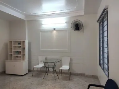 Cho thuê nhà nguyên căn Tây Hồ – Không gian sống xanh, view sông Hồng cực thoáng