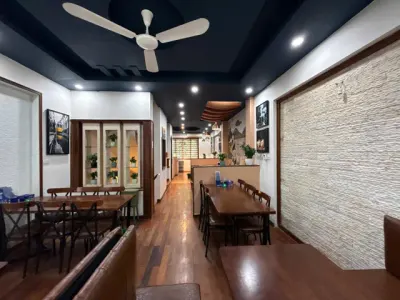 Cho thuê NHÀ HÀNG, SHOWROOM, VP Duy Tân, Cầu Giấy 60M*5 tầng giá 48 triệu