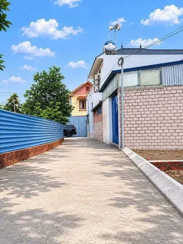 Ban LÔ ĐẤT ĐẸP 71,6M² TẠI THÔN 9 CŨ – PHƯỜNG THIÊN HƯƠNG.L/h:076,231.9990 e Thuý Diện tích 71,6m², vị trí đẹp, view cánh đồng thoáng mát, không gian sống yên bình, trong lành. Khu vực dân cư đông đúc, tiện ích đầy đủ: Gần trường học các cấp Gần chợ dâ