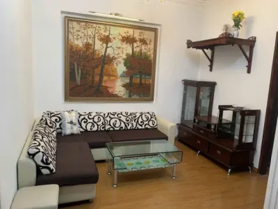 Cho thuê căn hộ tập thể láng hạ, đống đa, nhà đẹp full nội thất, 3 ngủ, 2VS