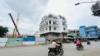 Nhà góc mặt tiền 13.57M trực diện chợ cái vồn, vĩnh long