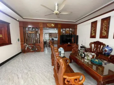 Bán nhà 3 tầng tuyến 1 khu mặt bằng, sở dầu, hồng bàng ô tô đỗ cửa chỉ 5,8 tỷ
