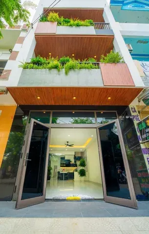 Mình cần bán nhà 3 tầng mặt tiền 7m5 Phùng Tá Chu , Phường Sơn Trà ( Đối Diện Chợ Mân Thái )