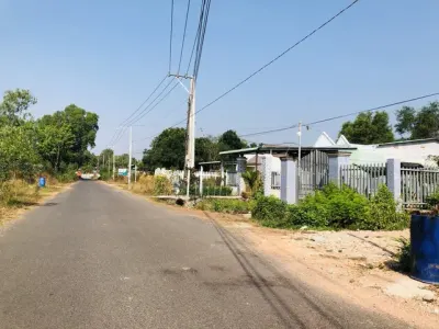 Cần tiền bán gấp 10X50M=500M2, đất MT nhựa gần chợ, KCN tiện xây trọ giá 545TR