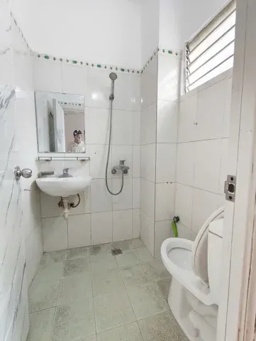 Bán nhà 4 tầng độc lập mặt ngõ thông kinh doanh ở lạch tray giá chỉ từ 1tỷ xx