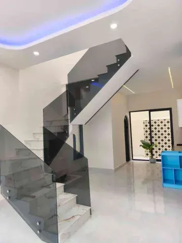 Bán, nhà mới XD , 2 tầng , 62M2 , HXH thông , P đông hòa TPHCM, chỉ 3.9 tỷ.