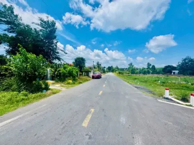 093••••09 Bán Đất 230m2 có sẵn 100M thổ cư MT đường nhựa. Giá 545 triệu