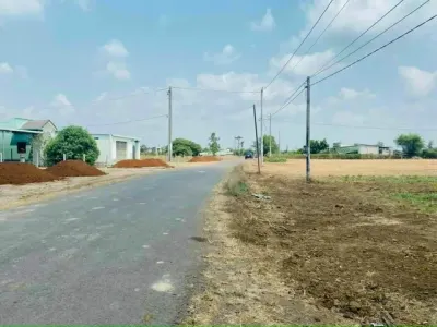 Kẹt tiền bán gấp lô đất 3200M2 ngay chợ, gần KCN dân cư đông giá 190TR