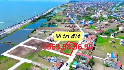 Bán đất trục chính ngay sát bãi tắm ,kinh doanh sầm uất