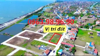 Bán đất trục chính ngay sát bãi tắm ,kinh doanh sầm uất