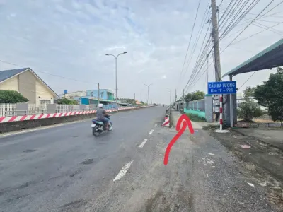 Chỉ 4 triệu/M2 đất thổ cách đường 830, cầu bà tượng 80M