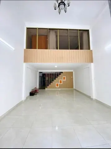 18-cho thuê nhà 2,5 tầng MT đỗ quang – trung tâm thành phố