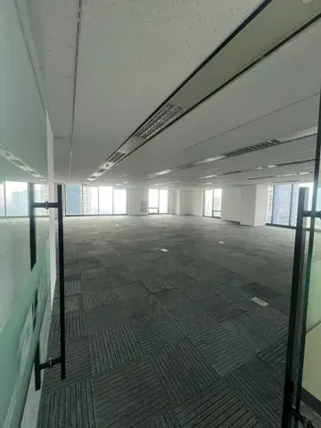 Cho thuê VP 350m2 hạng a tại charmvit tower, sàn vuông vắn view kính tầng cao