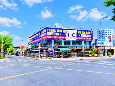 Cho Thuê Nhà GÓC 2MT: 615 Nguyễn Hữu Thọ + Nguyễn Văn Linh - Quận 7 - 15x25m, 2 tầng