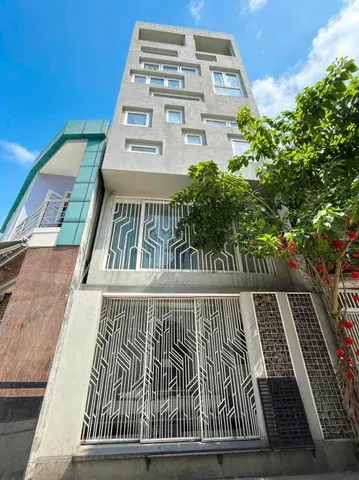 Bán Nhà 42m2-5 lầu, nhỉnh 8 tỷ hẻm ô tô thông full nội thất ngay Phan Xích Long