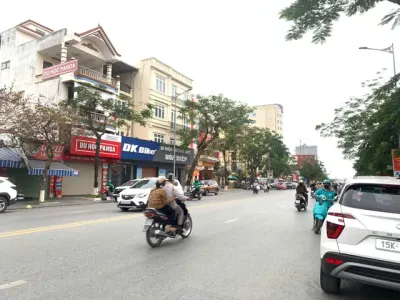 Cho thuê nhà Lạch Tray MT: 7m DT: 85m2 vỉa hè rộng, gần khu trường học.