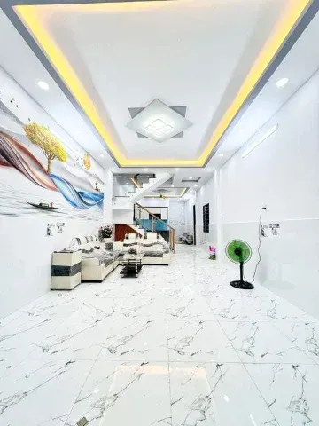 Bán nhà gấp Nguyễn Hữu Tiến,Tân Phú,4mx14m, Giá 3tỷ450, 1 trệt 1 lầu+2PN+3WC+Ban Công. Liên Hệ: 055••••35 gặp Bảo Ngọc