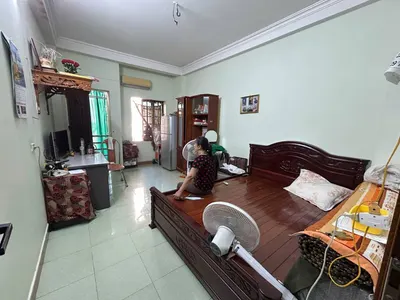 Cho thuê nhà đình thôn, mỹ đình nam từ liêm, 40m x 4 tầng ô tô qua nhà, giá 10 triệu