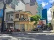 Shop thời trang (Góc 2MT) 49 Nguyễn Trãi, Q1. Dt: 5x20m, Kc: trệt lầu