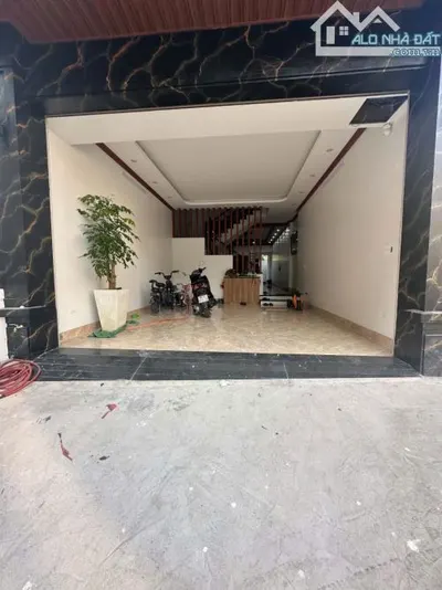 Bán nhà 3 tầng Bò Sơn Ba Huyện Đường Ô Tô con vào Tận Nhà , Cách 10m Ra Đến Giãn Dân