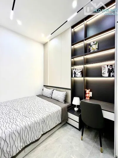 Bán tòa nhà căn hộ cao cấp 4tầng giá sập hầm phố biển Đà Nẵng