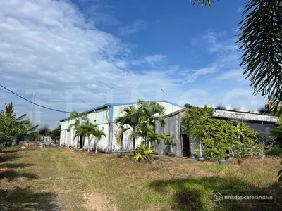 Kho xưởng bãi 1.700 m² kho xây dựng 375 m² có văn phòng, trạm điện 3P
