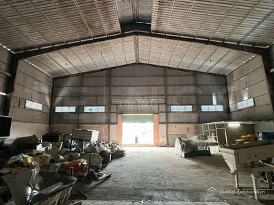 Kho xưởng 600 m² có trạm điện 3 pha, đường Quốc Lộ 91, lộ Container