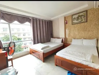 Cho thuê khách sạn 6 tầng gần nguyễn tất thành