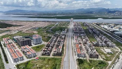 Em thảo 0969 162 *** bán căn flc tropical oiii.915 dt 90m2 có 3 mặt tiền, view công viên giá 26tr/m2