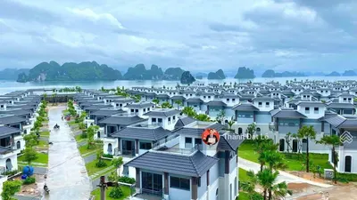 Chính chủ cần bán cắt lỗ gần 1 tỷ căn biệt thự 2,5 tầng 120m2 ven biển sonasea vân đồn, quảng ninh