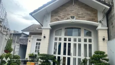 Nhà 5 phòng ngủ, Quận 7, thoáng đãng, tiện nghi, giá hời cho gia đình đông vui