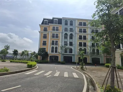 Hot, chính chủ bán về giá hợp đồng căn aqua city siêu hợp lý.