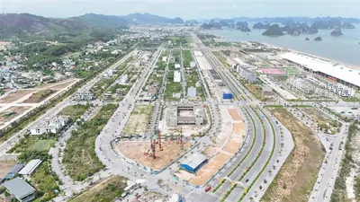Bán căn hộ chung cư cao cấp view vịnh bái tử long thơ mộng.0986 231