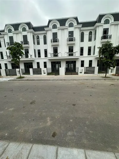 Chính chủ cần bán nhanh bt thô tại kđt crown villas tp thái nguyên dt 132m2 giá 7.x tỷ