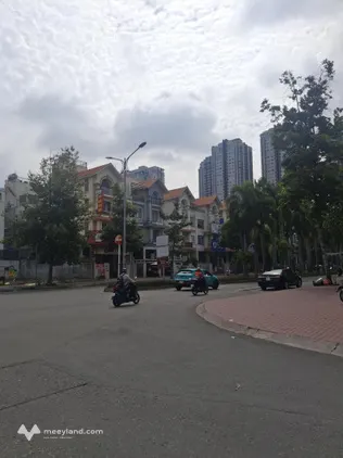 Cho thuê tòa nhà văn phòng 200tr/th đã bao thuế tại KĐT Him Lam, P. Tân Hưng