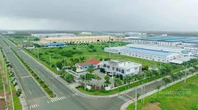 Bán 273m đất, mt 12m full thổ cư, ngay cạnh cổng chính kcn vsip hải long, view sông
