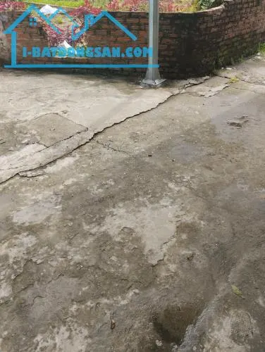 C, C, rất cần B,á,N , cửa hàng kinh doanh ,sát ubndp hương mạc 110M2- MT6M -1,8 tỷ
